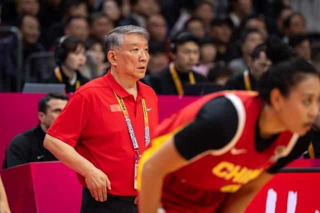 乐鱼体育-老将救主，李梦有望回归？宫鲁鸣发声引人深思，王思雨态度很强硬